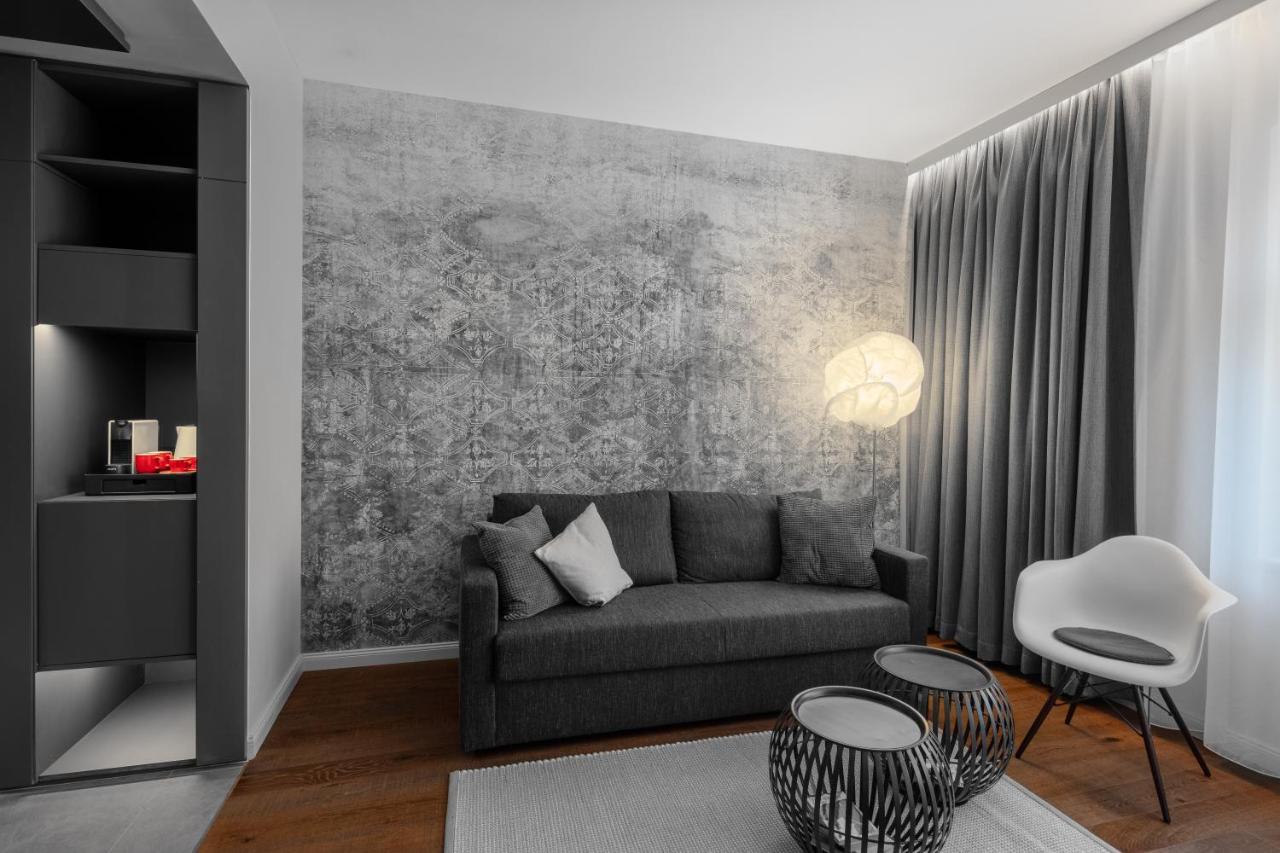 The Manes Boutique Hotel Прага Екстериор снимка