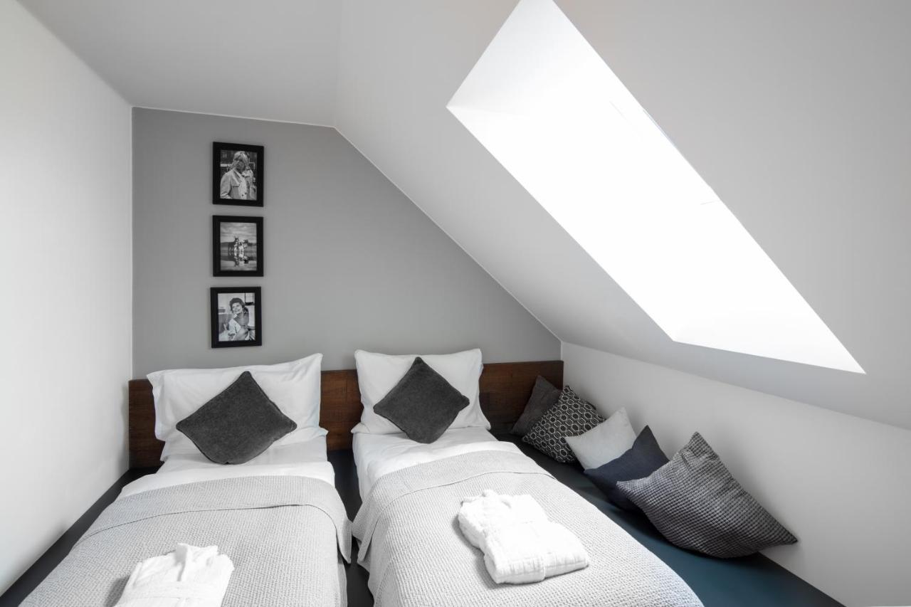 The Manes Boutique Hotel Прага Екстериор снимка