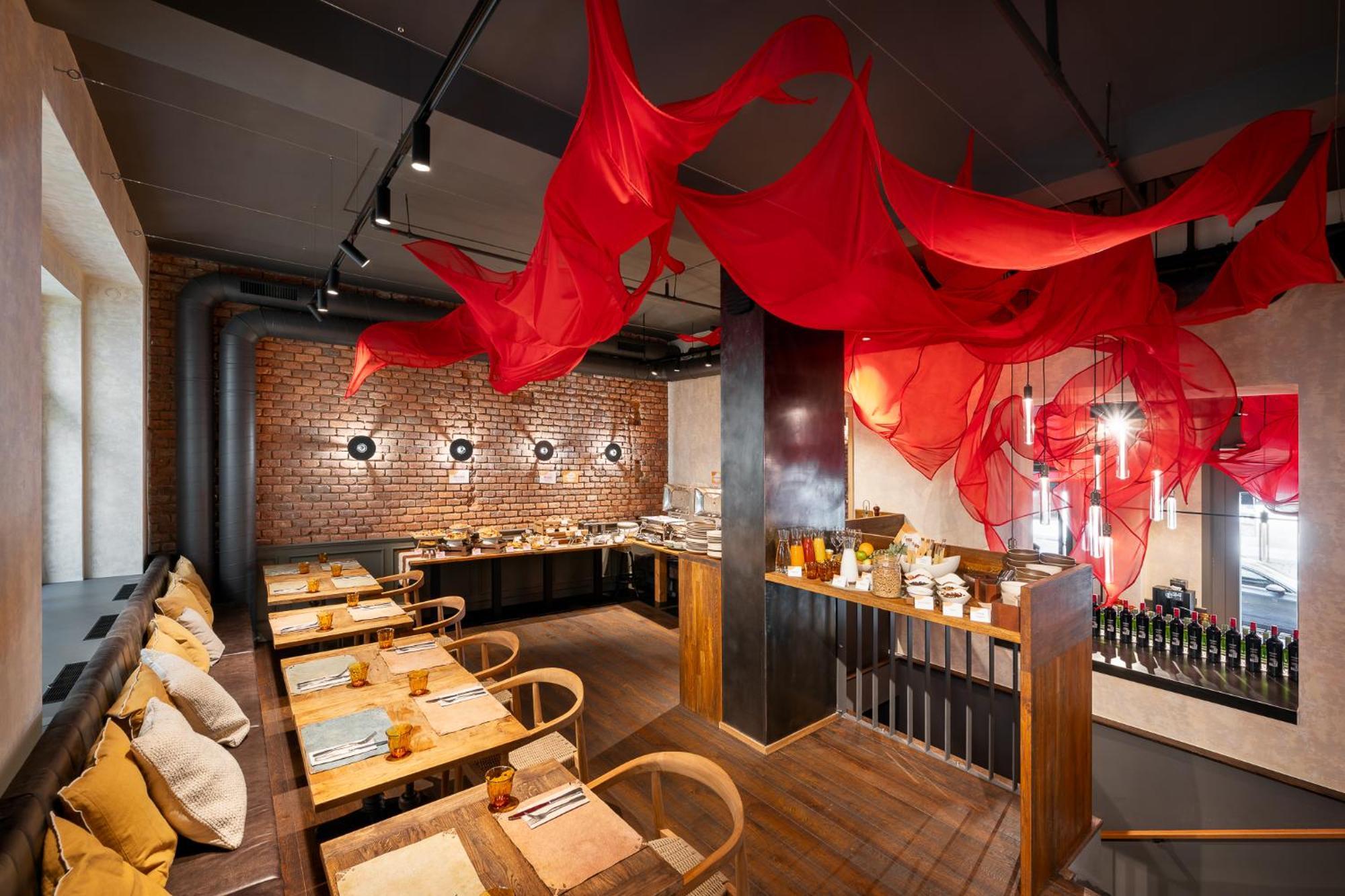 The Manes Boutique Hotel Прага Екстериор снимка
