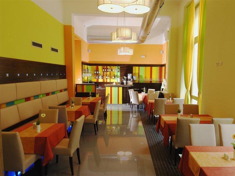 The Manes Boutique Hotel Прага Екстериор снимка