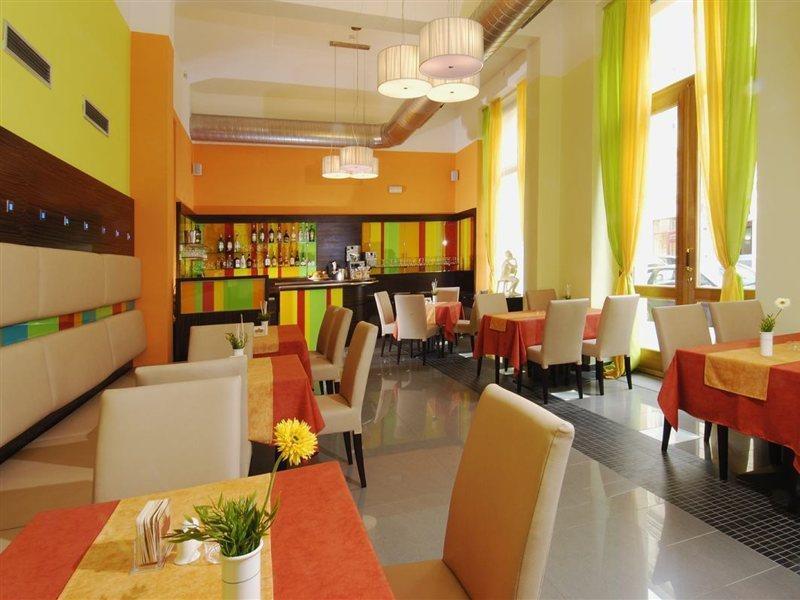The Manes Boutique Hotel Прага Екстериор снимка