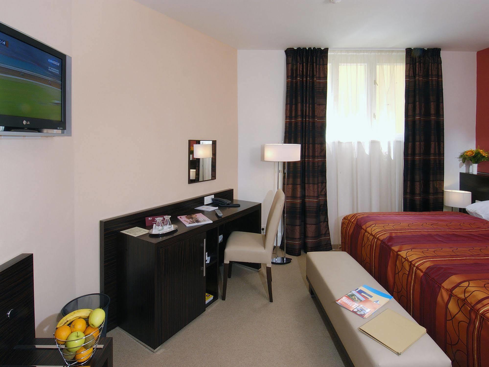 The Manes Boutique Hotel Прага Стая снимка